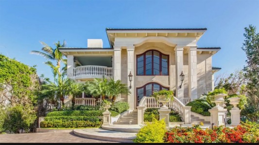 SI Bureau-da evlərin, malikanələrin və villaların inşası