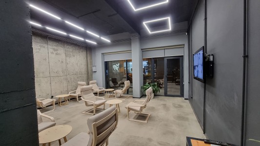 "Balina Car Wash" Ağ Şəhər